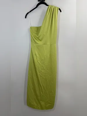 Elliatt Cassini Dress in Green thumbnail 7
