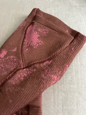 Lululemon Long Sleeve Swiftly Tech with Thumb holes thumbnail 4