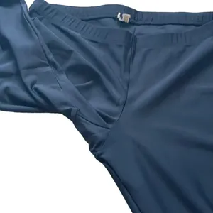 UNDER ARMOUR Fitted Heat Gear Black Capri SZ M thumbnail 3