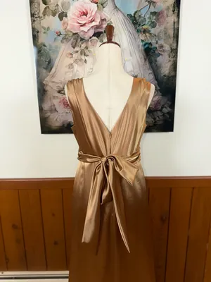 Beautiful New David's Bridal Antique Gold Satin Twist-Front Gown thumbnail 7