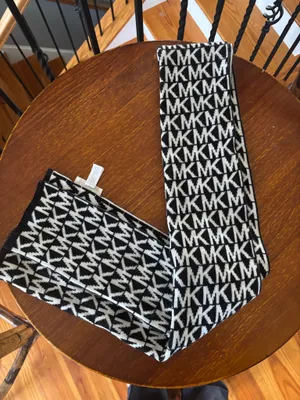 Michael Kors scarf  thumbnail 1