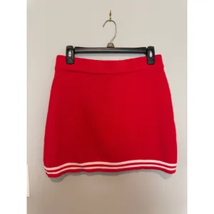 Red Knit Mini Skirt White Striped Hem Preppy Sporty Elastic Waist Size Medium thumbnail 2