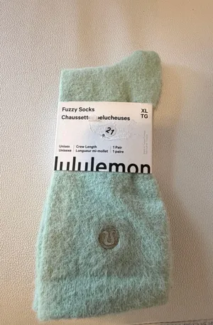 Lululemon Daily Essential Fuzzy Socks Size XL JDGR NWT thumbnail 1