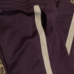 NIKE Track Pants Women's Size M Nike Athletic Wear Drawstring Waist Track Pants thumbnail 6