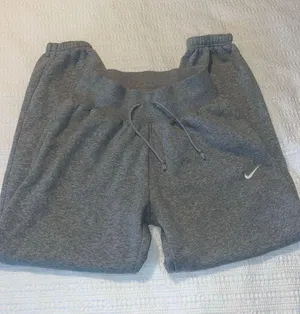 Nike Sweatpants thumbnail 1