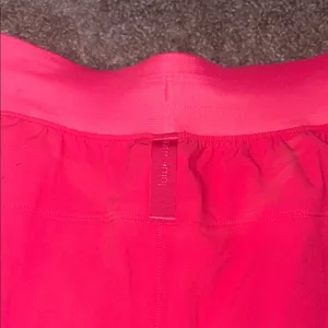 Lululemon Athletica High Waist Pink Shorts thumbnail 3