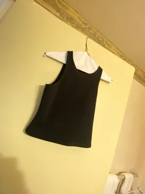 Express Body Contour Cropped Tank thumbnail 4