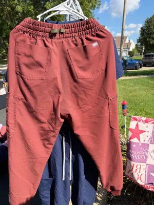 FIGS Uman Relaxed Jogger Pants thumbnail 2