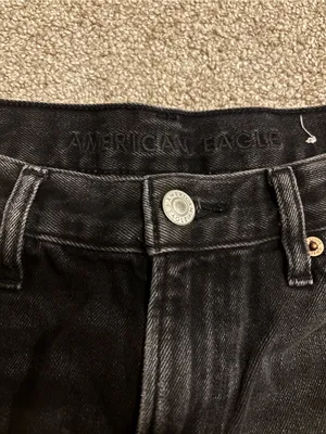 American Eagle Black Distressed High-Waist Women’s Denim Shorts thumbnail 4