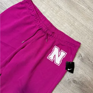 •NIKE• FLEECE CAPRI PANTS thumbnail 2