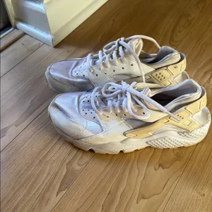 Nike Women’s Sneakers in Cream / White thumbnail 3