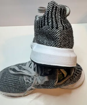Adidas Cloud Foam Size 5 thumbnail 9