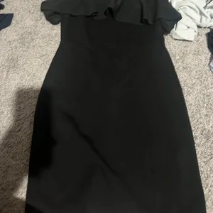 French Connection small black‎ dress thumbnail 2