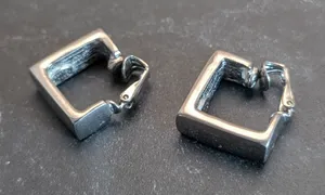 Vintage Kenneth Lane Clip On Earrings Retro 0.75" Silver Tone Square Hoops thumbnail 1