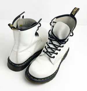 DR. MARTENS White Leather Lace Up Combat Boots 7 Grunge Biker Moto Minimalist thumbnail 1