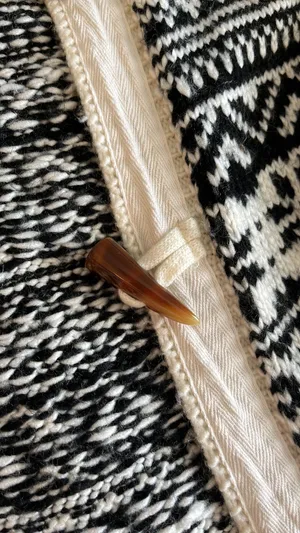 Sweater thumbnail 6
