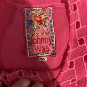 Johnny Was Pink Embroidered Cutwork Tunic Top Size M Boho‎ Floral Eyelet Resort thumbnail 5