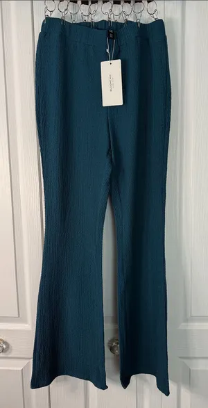 BloomChic Teal Wide thumbnail 1