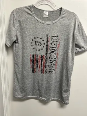 Gray 'We the People' 1776 Graphic Tee Size M thumbnail 1