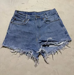 Levi’s Classic cut off Blue Denim Women's Shorts 28 thumbnail 1