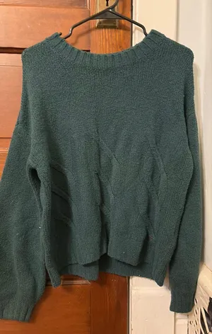 Hollister Sweater thumbnail 1