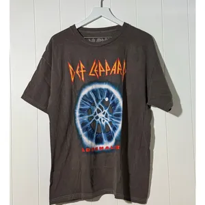Def Leppard Large Adrenalize Graphic Tee 100% Cotton Album Art Band Shirt thumbnail 2