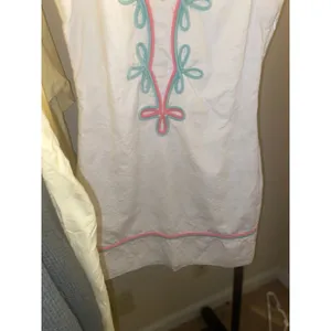 Vineyard vines embroidered white shift tunic dress size 2 thumbnail 3