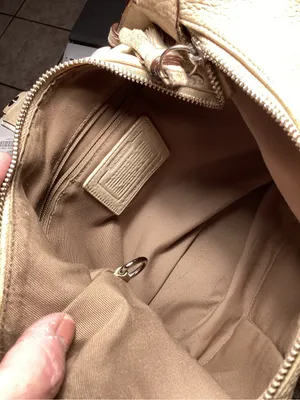 Vintage Beige pebble Coach Soho bag thumbnail 6