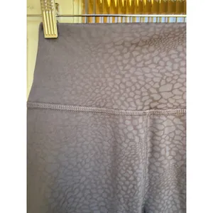 Beyond Yoga Womens High Waisted Animal Print Leggings Charcoal Size Small‎ USA thumbnail 2