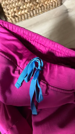FIGS Fuchsia High-waisted Jogger Scrub Pants + Top Set thumbnail 4
