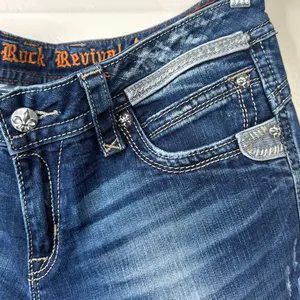 Rock Revival Buckle Gwen Embellished Y2K Rocker Low-Rise Capri Jeans Size 32 thumbnail 5