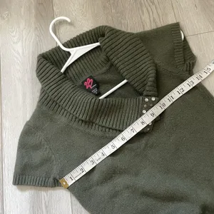Bebe Y2K Sweater collared rhinestone stud short sleeve knit womens Green small thumbnail 3