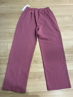 NWT Alo Yoga Women’s Accolade Straight Leg Sweatpant Soft Mulberry Size M thumbnail 9