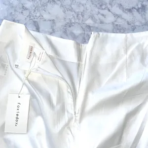 New Foxiedox Embroidered Cropped Pants Spellgirl Culottes White Blue Size Medium thumbnail 13