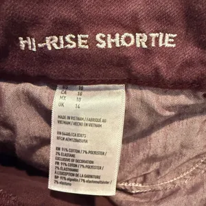 American Eagle‎ Outfitters Hi-Rise Super Stretch Burgundy Red Shortie Shorts 10 thumbnail 9