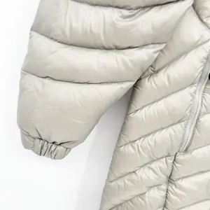 L.L. Bean Womens Ultralight 850 Down Quilted‎ Puffer Coat Jacket Size M Gray thumbnail 6