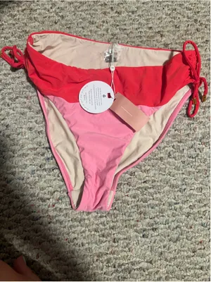 NWT Pilyq PQ Aura Shirred High Waisted Colorblock Bikini Bottoms- Size Medium thumbnail 4
