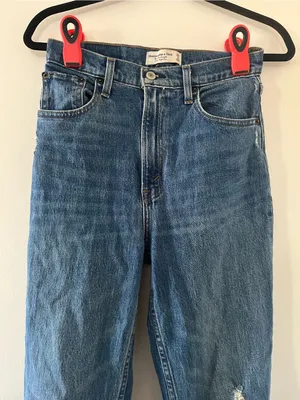 Abercrombie The 90s Straight Ultra High Rise Jeans 26 2 Medium Wash Distressed thumbnail 2