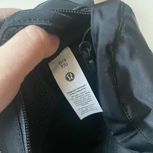 Lululemon City Adventurer Belt Bag 2.5L - Black thumbnail 9