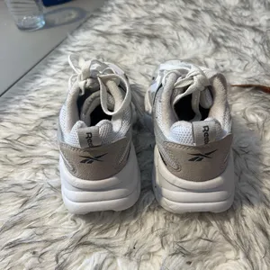 Reebok Adorable chunky sneakers in neutral tones (white, beige, with navy accents) 🤍 Stylish, comfy, and perfect for everyday wear 👟💕 ✔️ Lightweight and comfortable ✔️ Lace-up closure ✔️ Trendy chunky style ✔️ Gently used, in great condition 💖 Perfect for school, outings, or casual outfits 💖 Easy to match with dresses, jeans, or sets thumbnail 7