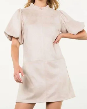 Dress thumbnail 1