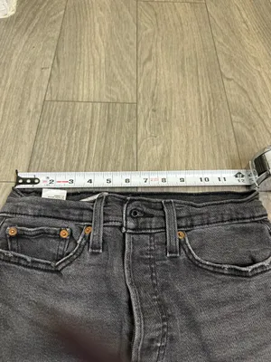 Levi’s Wedgie Straight Charcoal Distressed Jeans Size 27 thumbnail 7