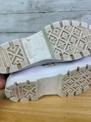 Converse Chuck Taylor All Star Lug Sole Platform Hi Cut White Canvas Sneakers thumbnail 7