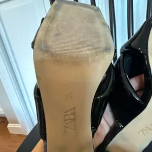 Zara black patent block heel sandals size 6 thumbnail 8