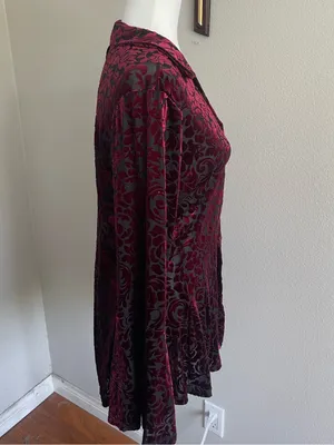 Ultra Pink Out Floral Sheer Burgundy and Black Top Size L thumbnail 4