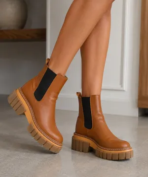 Madden Girl Cognac Brown Chunky Lug Sole Chelsea Boots Size 6M thumbnail 1