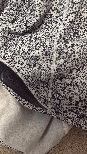 Black and White lululemon hotty hots 4 thumbnail 6