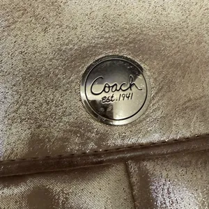 COACH Champagne Gold Shimmer Metallic Pleated Leather Wristlet Wallet thumbnail 13