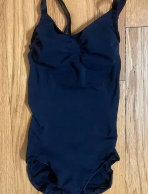 SKIMS Butt Lifting Sculpting Bodysuit XS thumbnail 2