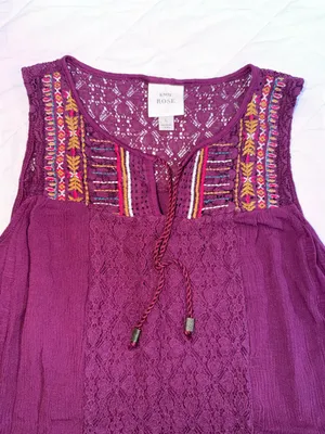 Knox Rose Sleeveless Embroidered Tunic in Fuchsia thumbnail 2